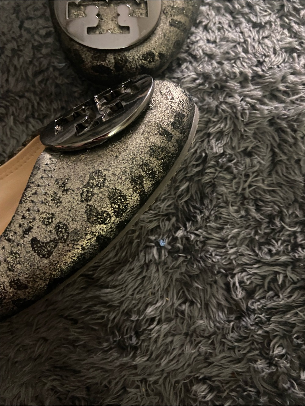 Tory Burch Metallic silver and black Logo Ballet Flats - Picture 4 of 7